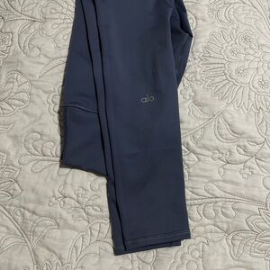 ALO Yoga Deep Blue Leggings